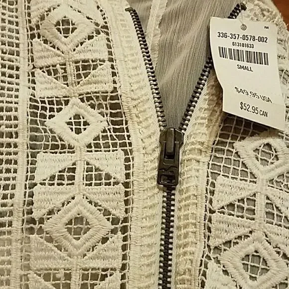 New Hollister top  - Picture 7 of 7